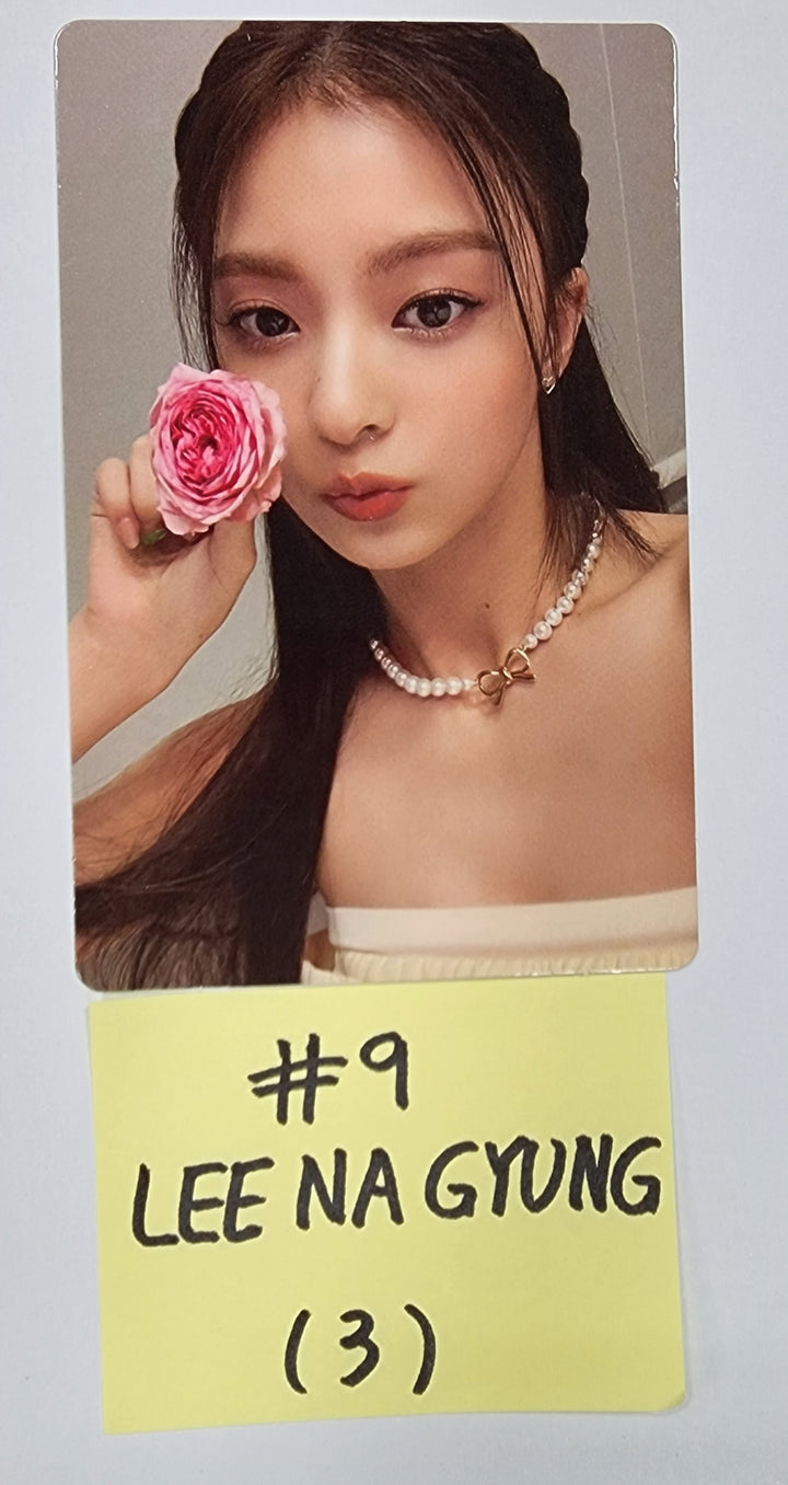 Fromis_9 "Unlock My World" - Official Photocard, Mini Card [Leeseoyeon, Leechaeyoung, Leenagyung, Baekjiheon] - HALLYUSUPERSTORE