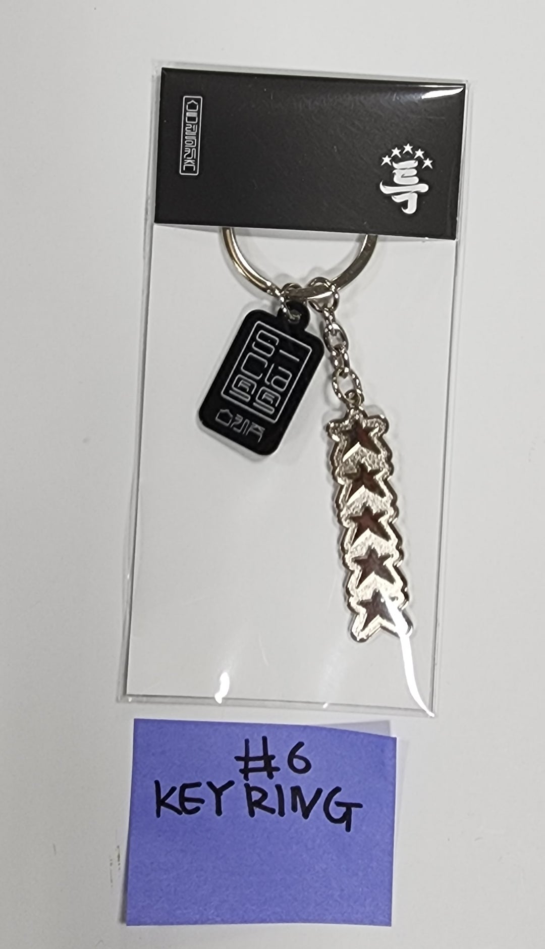Stray Kids "★★★★★ (5-STAR)" - POP-UP store Official MD [Lucky Card, Sticker Set, Pinbutton Set, Magnet Set, Acrylic Holder, Keyring, Photocard Holder] - HALLYUSUPERSTORE