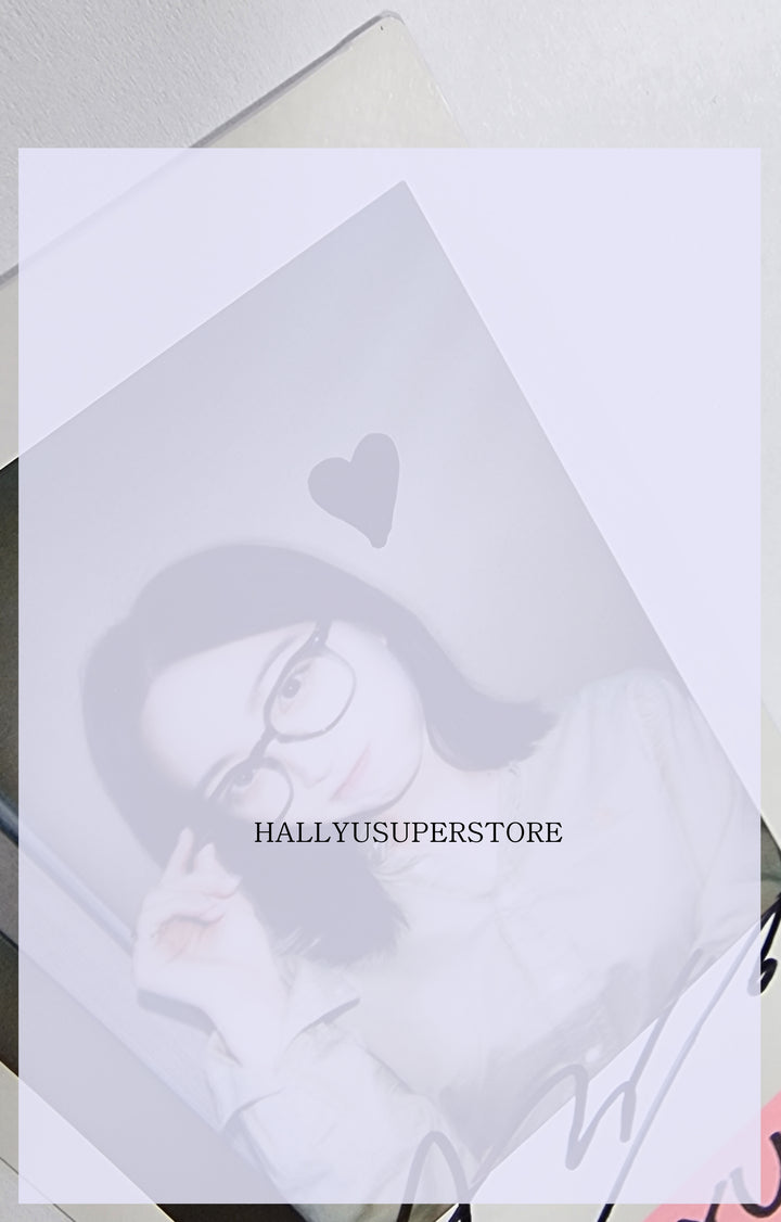 YU KYUNG (Of Alice) "SHOW DOWN" - Hand Autographed(Signed) Polaroid - HALLYUSUPERSTORE