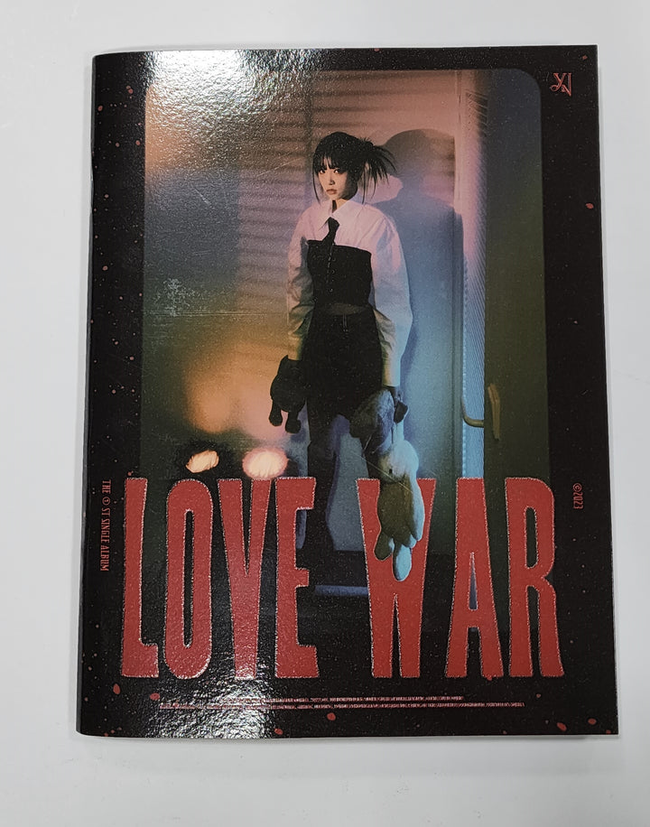 YENA "Love War" - Hand Autographed(Signed) Album [6/29] - HALLYUSUPERSTORE