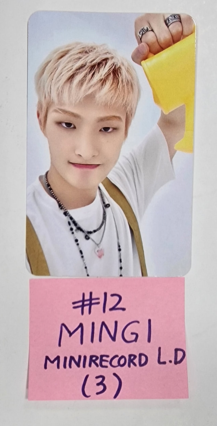 ATEEZ "THE WORLD EP.2 " - Mini Record Lucky Draw Event Photocard [Platfrom Ver.] - HALLYUSUPERSTORE