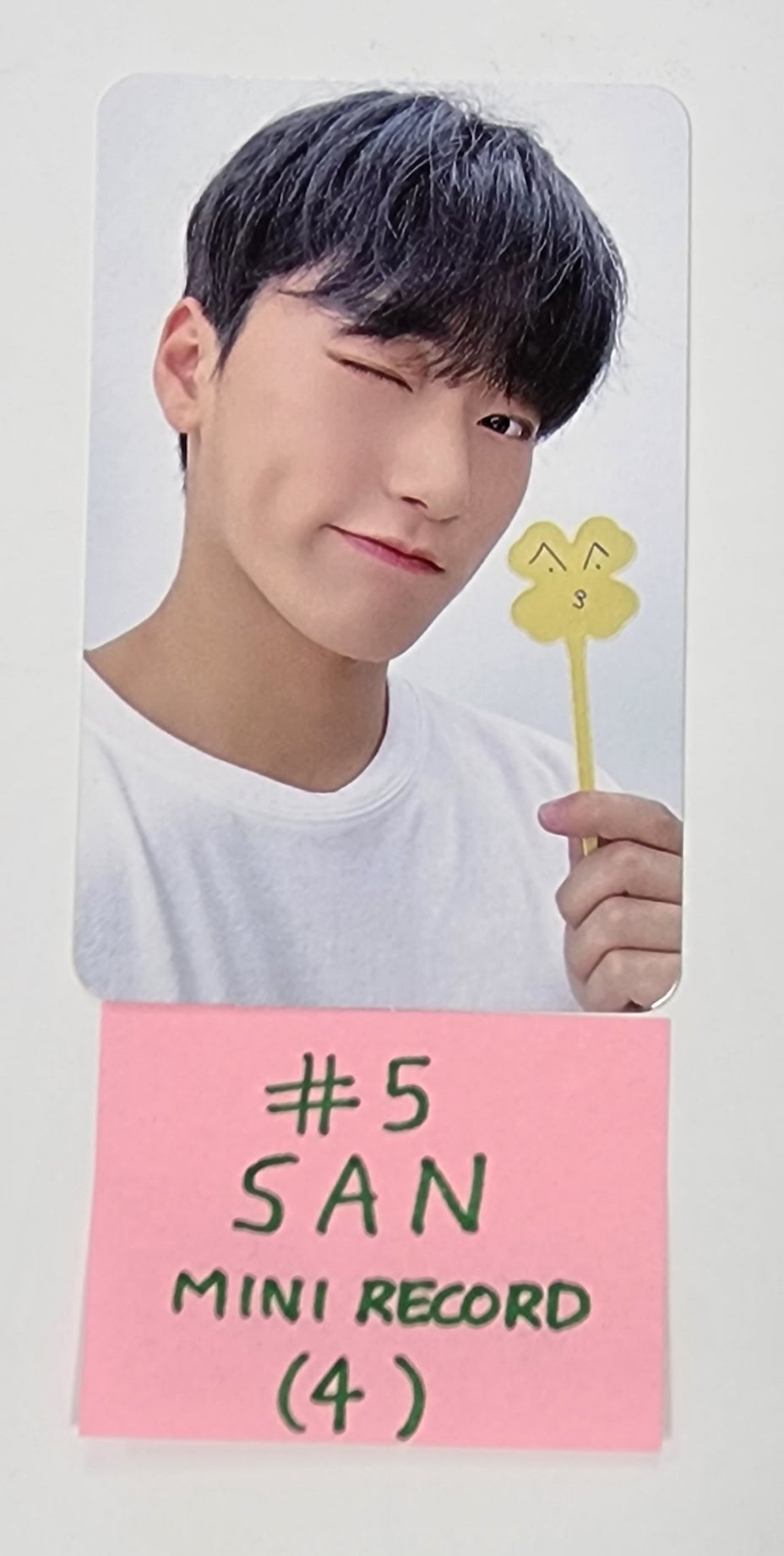 ATEEZ "THE WORLD EP.2 " -Mini Record Fansign Event Photocard [Platform Ver.] - HALLYUSUPERSTORE