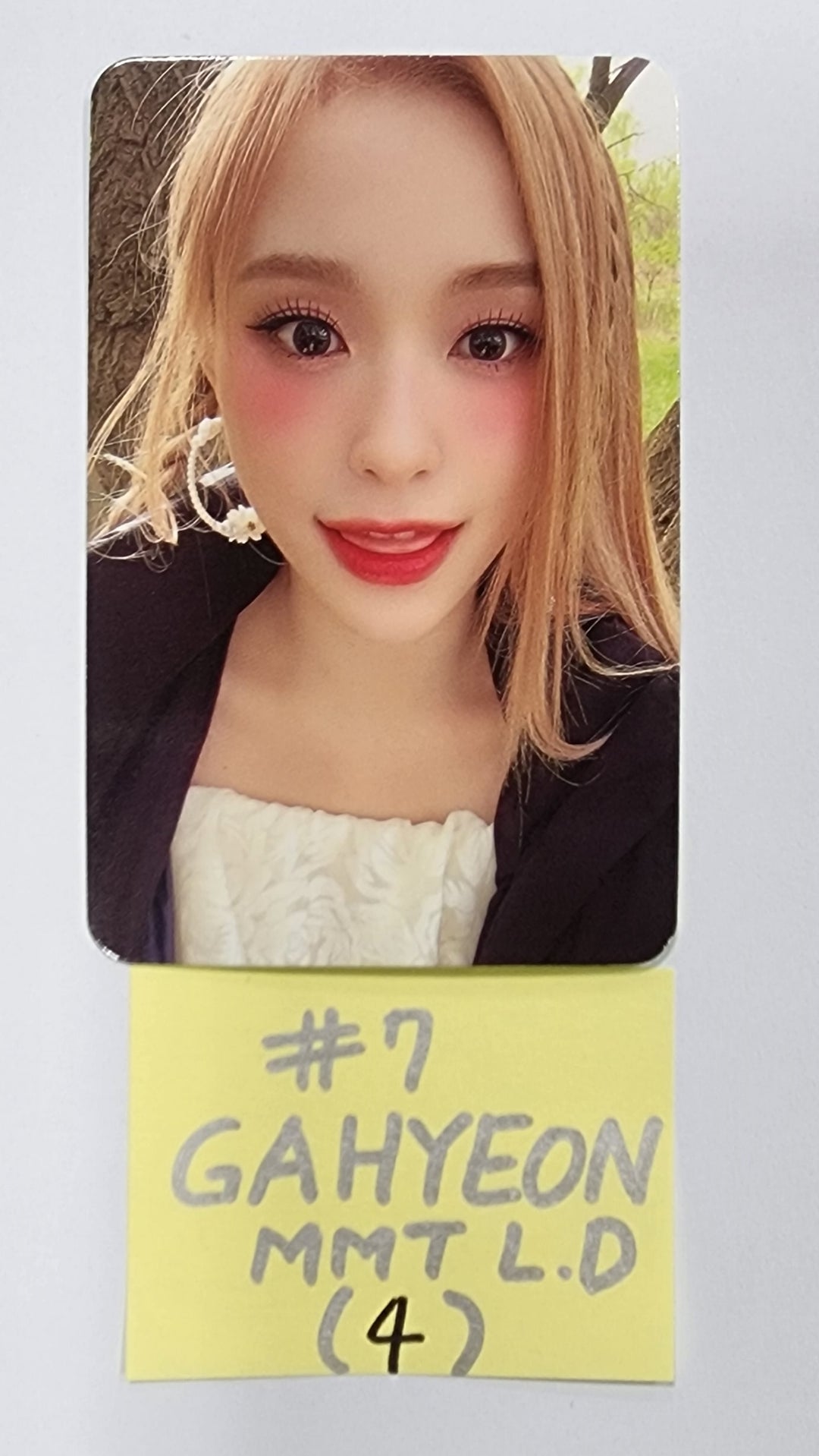 Dreamcatcher - "Apocalypse : From us" - MMT Lucky Draw Event Photocard - HALLYUSUPERSTORE