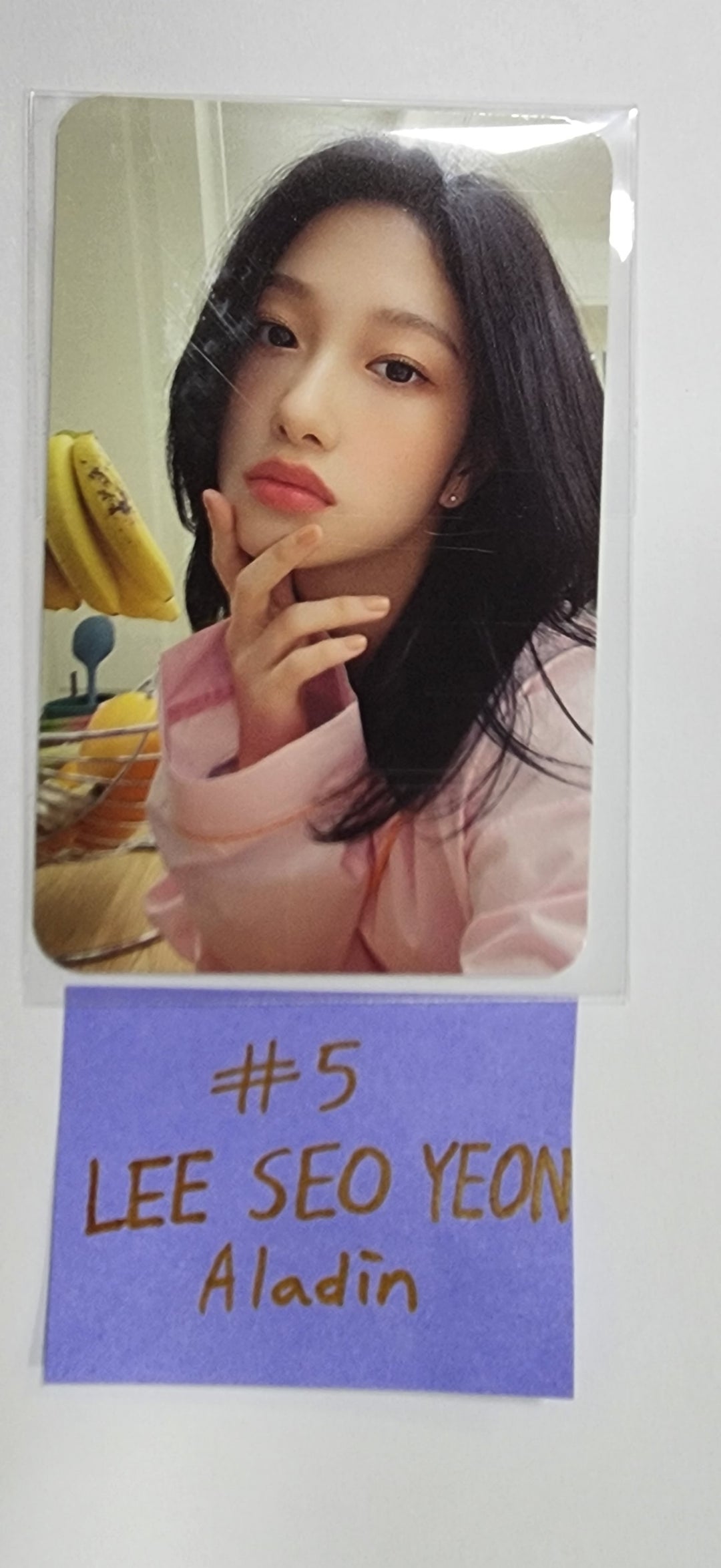 Fromis_9 "Unlock My World" - Aladin Pre-Order Benefit Photocard (2) - HALLYUSUPERSTORE