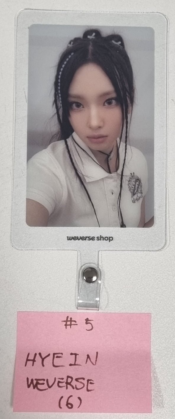 New Jeans "Get Up" 2nd EP - Weverse Shop Pre-Order Benefit Photocard, Phone Tab, Photo Stand, Coated Paper [Restocked 7/26] - HALLYUSUPERSTORE