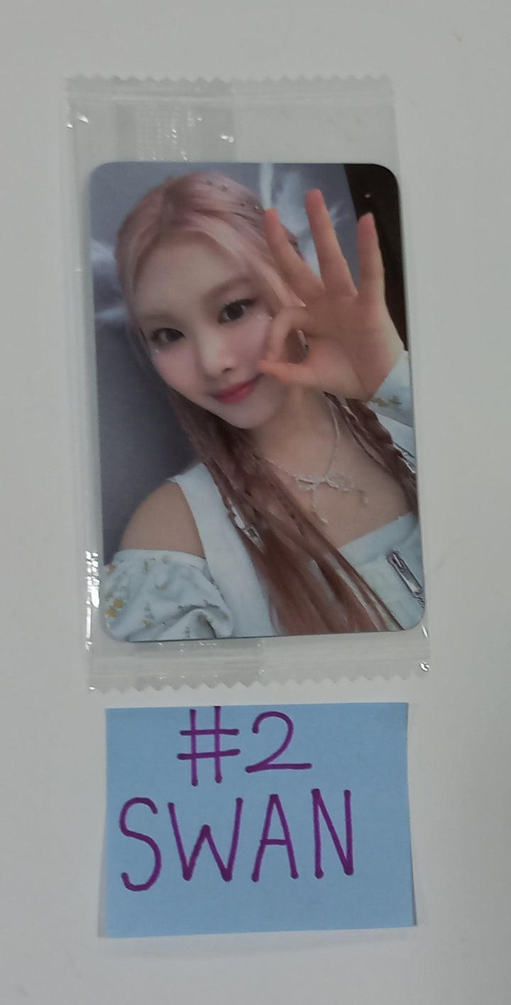 SWAN (Of Purple Kiss) "Twenty" [CASSETTE TAPE] -Ktown4u Fansign Event Photocard - HALLYUSUPERSTORE