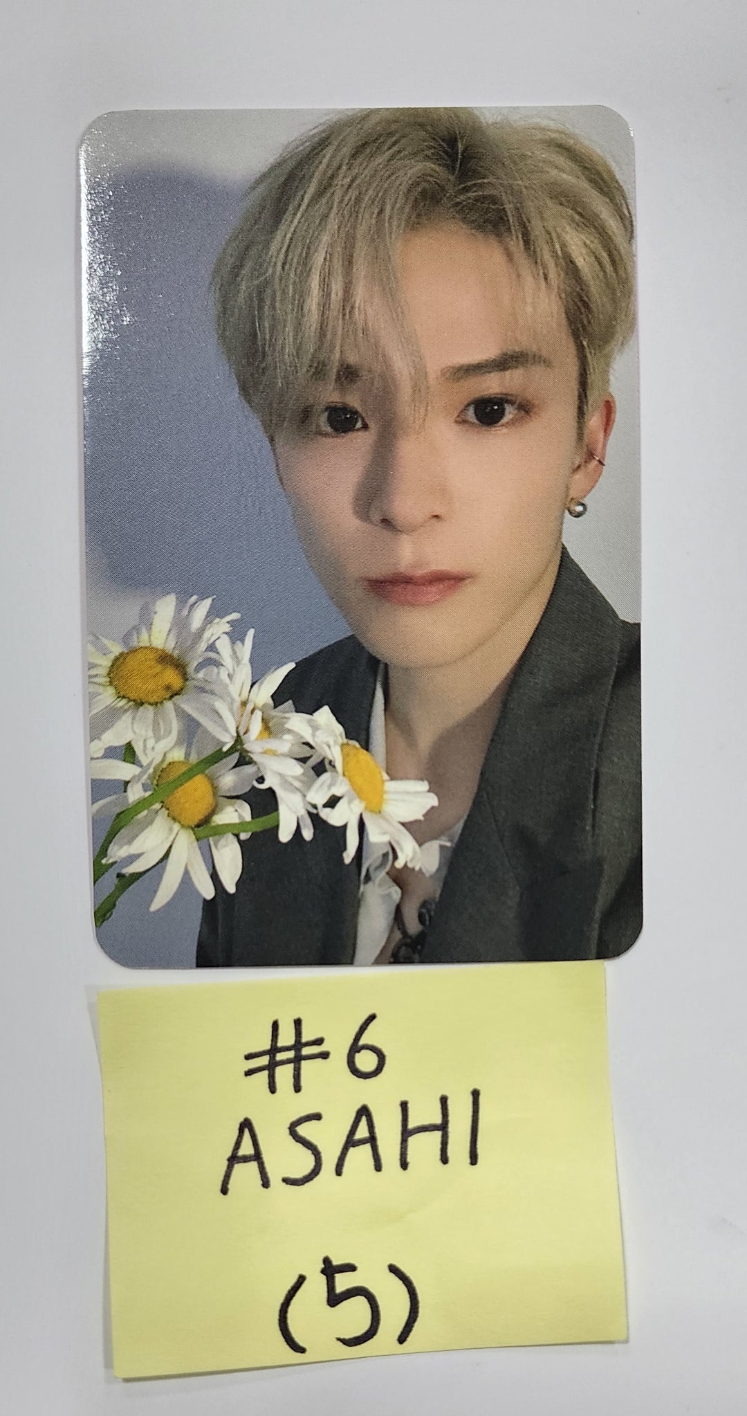 Treasure 2nd Full "REBOOT" Pop-Up Store - Official Trading Card (2) - HALLYUSUPERSTORE