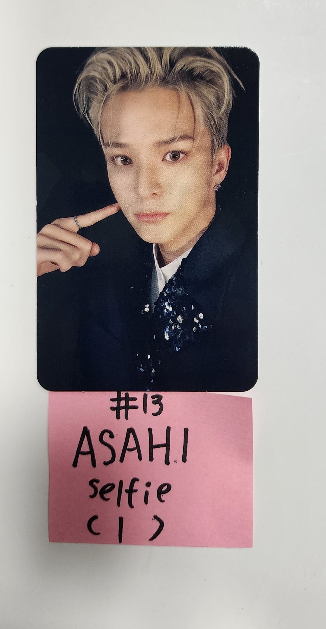 Treasure 2nd Full "REBOOT" - Official Photocard (YG Tag Album) [Selfie Photocard] - HALLYUSUPERSTORE