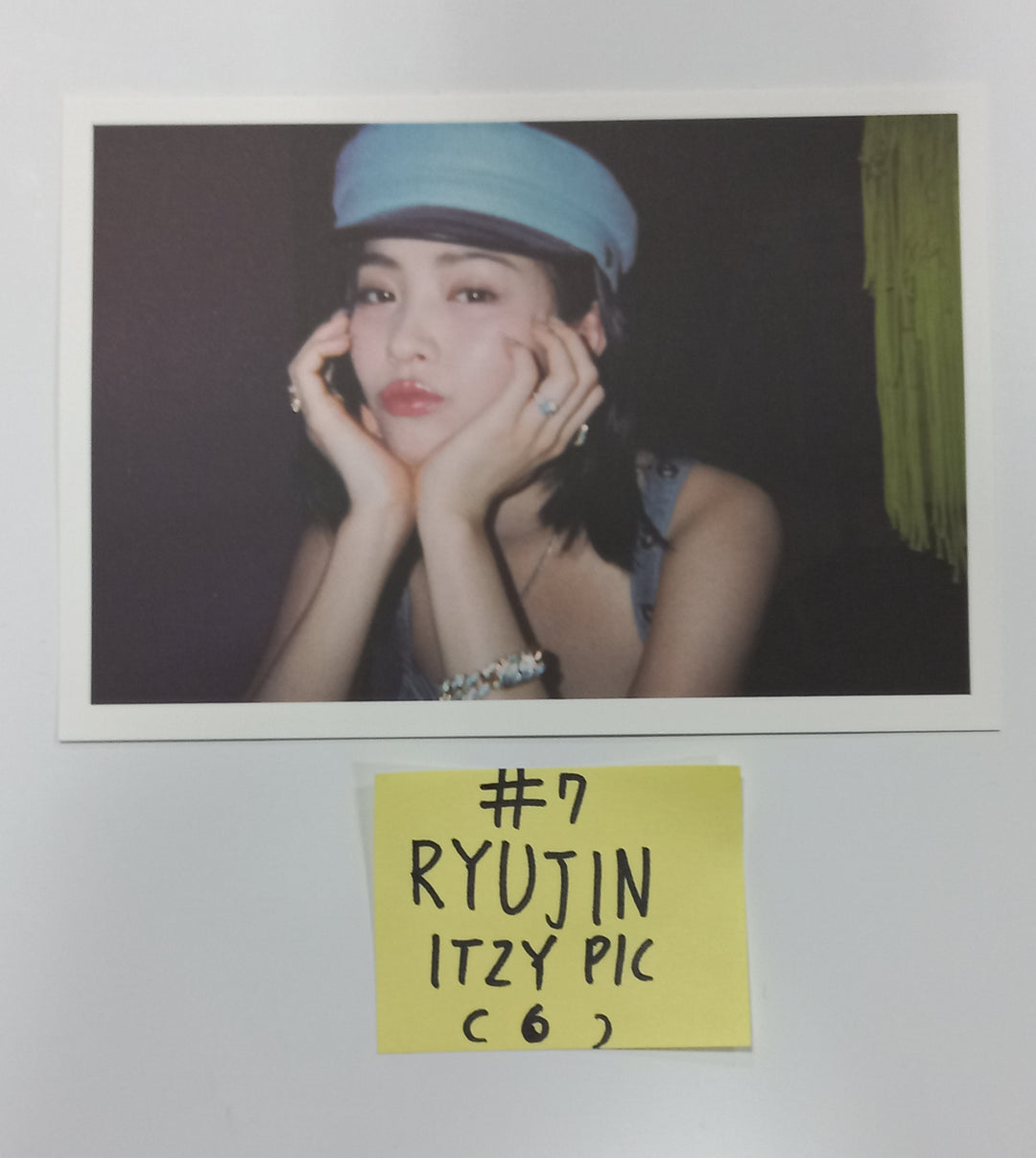 ITZY "KILL MY DOUBT" -  KILL MY DOUBT [LIMITED EDITION] Photocard &amp; ITZY PIC [Restocked 8/4] - HALLYUSUPERSTORE