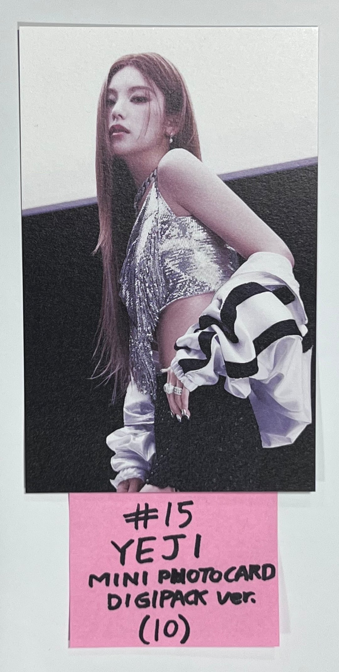 ITZY "KILL MY DOUBT" -  Official Photocard (Digipack Ver.) [Restocked 8/4] - HALLYUSUPERSTORE