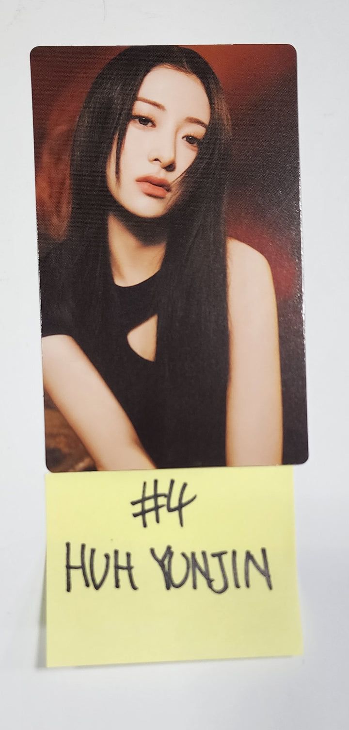 LE SSERAFIM "FLAME RISES" - Mini Photocard (1) [Restocked 8/4] - HALLYUSUPERSTORE
