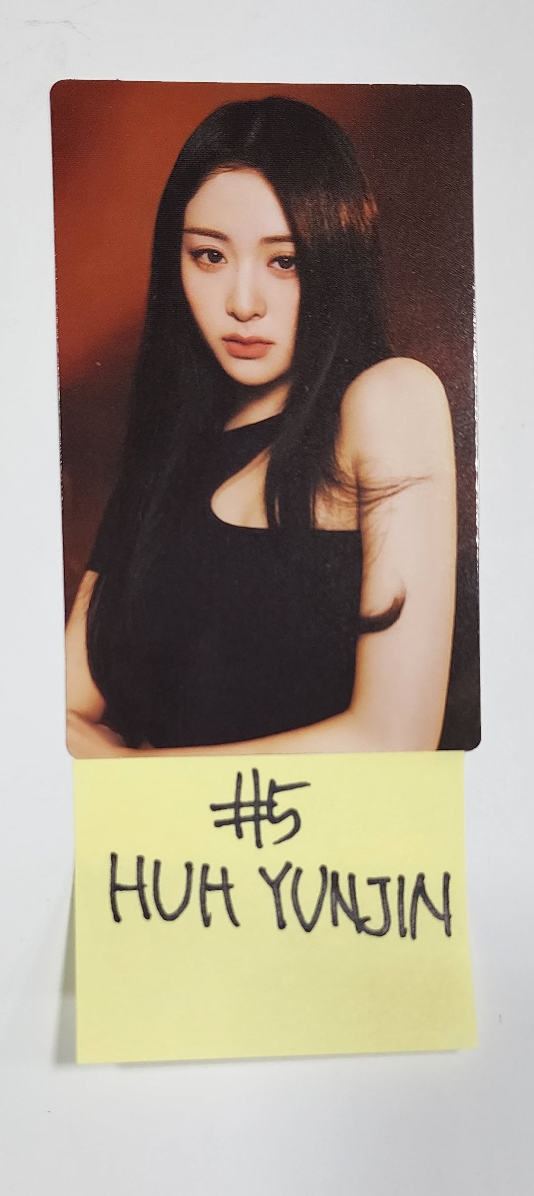 LE SSERAFIM "FLAME RISES" - Mini Photocard (1) [Restocked 8/4] - HALLYUSUPERSTORE