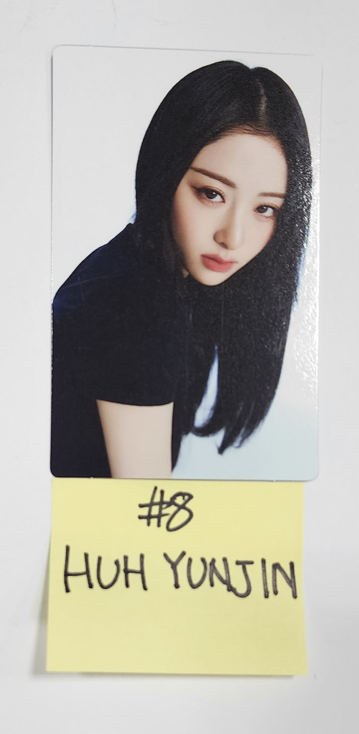LE SSERAFIM "FLAME RISES" - Mini Photocard (1) [Restocked 8/4] - HALLYUSUPERSTORE