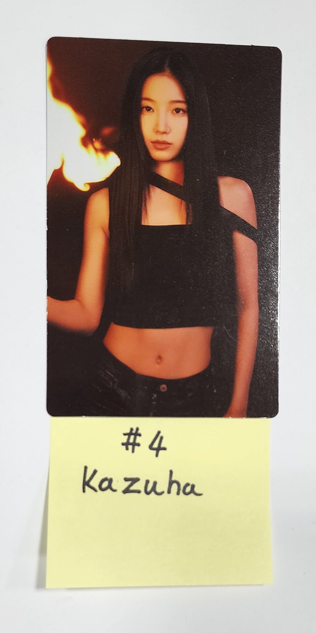 LE SSERAFIM "FLAME RISES" - Mini Photocard (2) [Restocked 8/4] - HALLYUSUPERSTORE