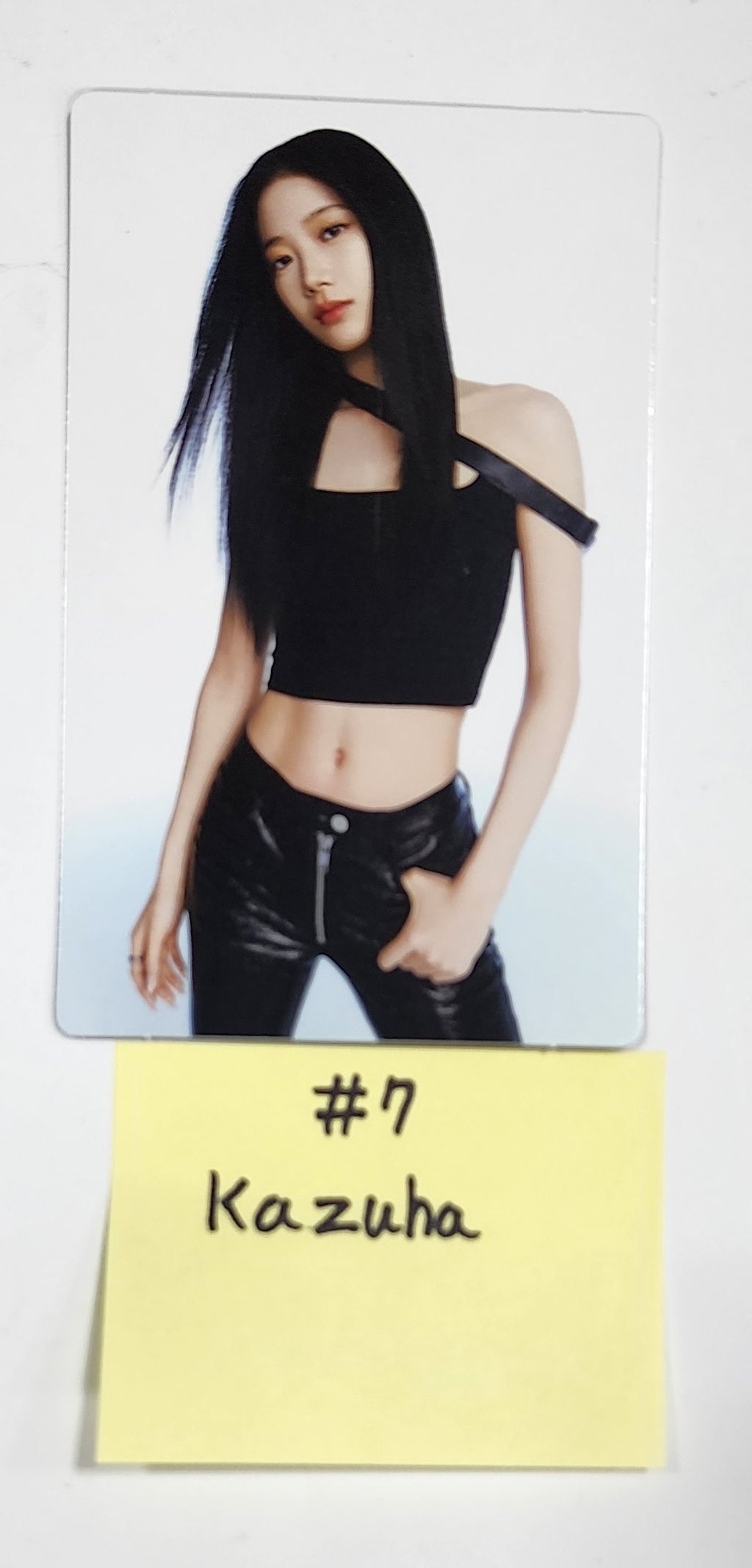 LE SSERAFIM "FLAME RISES" - Mini Photocard (2) [Restocked 8/4] - HALLYUSUPERSTORE