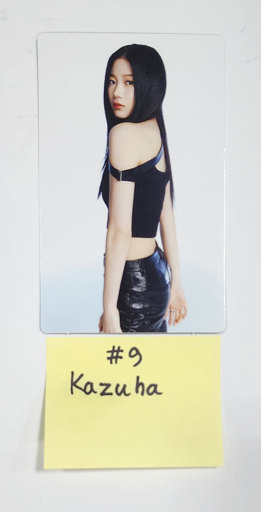 LE SSERAFIM "FLAME RISES" - Mini Photocard (2) [Restocked 8/4] - HALLYUSUPERSTORE