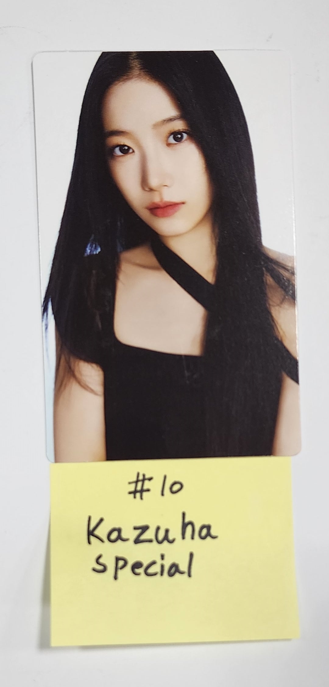 LE SSERAFIM "FLAME RISES" - Mini Photocard (2) [Restocked 8/4] - HALLYUSUPERSTORE