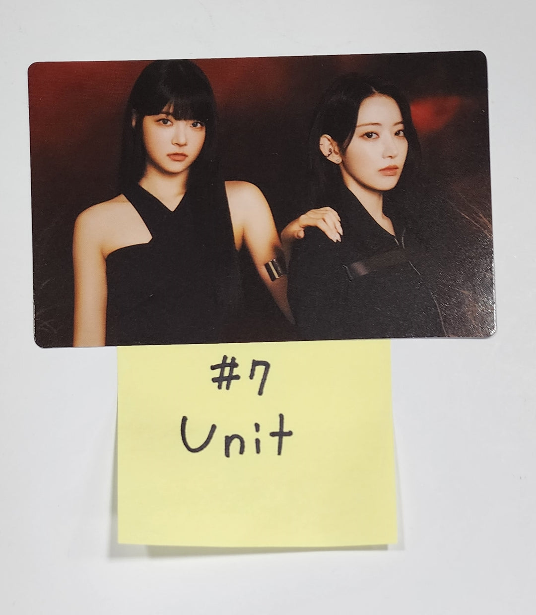 LE SSERAFIM "FLAME RISES" - Mini Photocard (2) [Restocked 8/4] - HALLYUSUPERSTORE