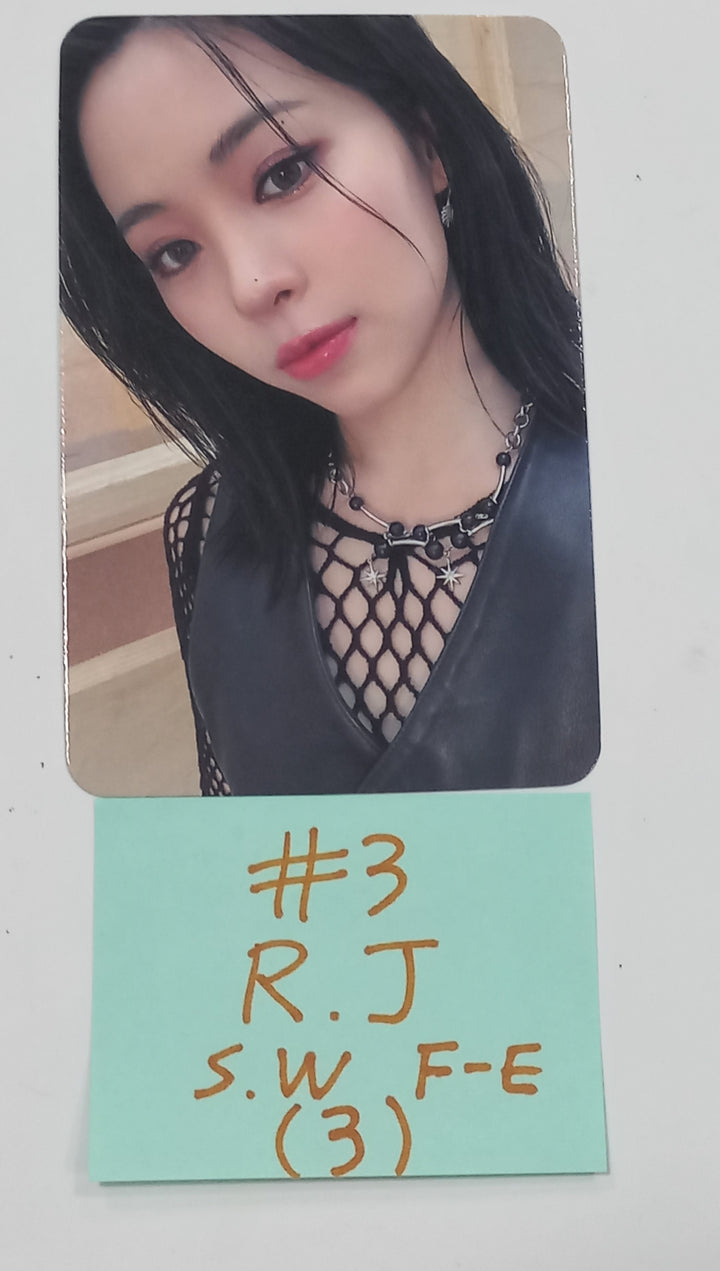 ITZY "KILL MY DOUBT" - Soundwave Fansign Event Photocard Round 5 - HALLYUSUPERSTORE