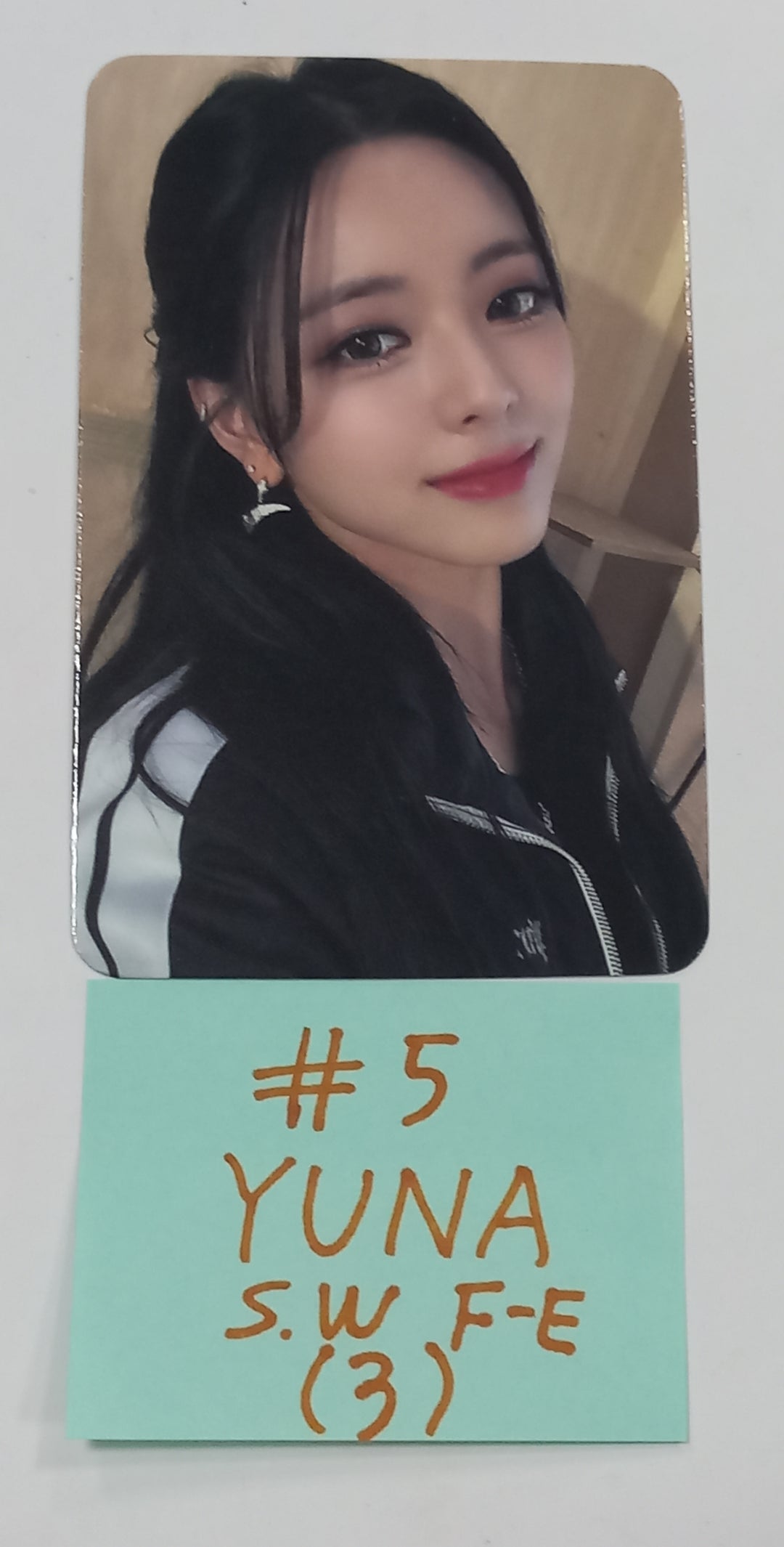 ITZY "KILL MY DOUBT" - Soundwave Fansign Event Photocard Round 5 - HALLYUSUPERSTORE