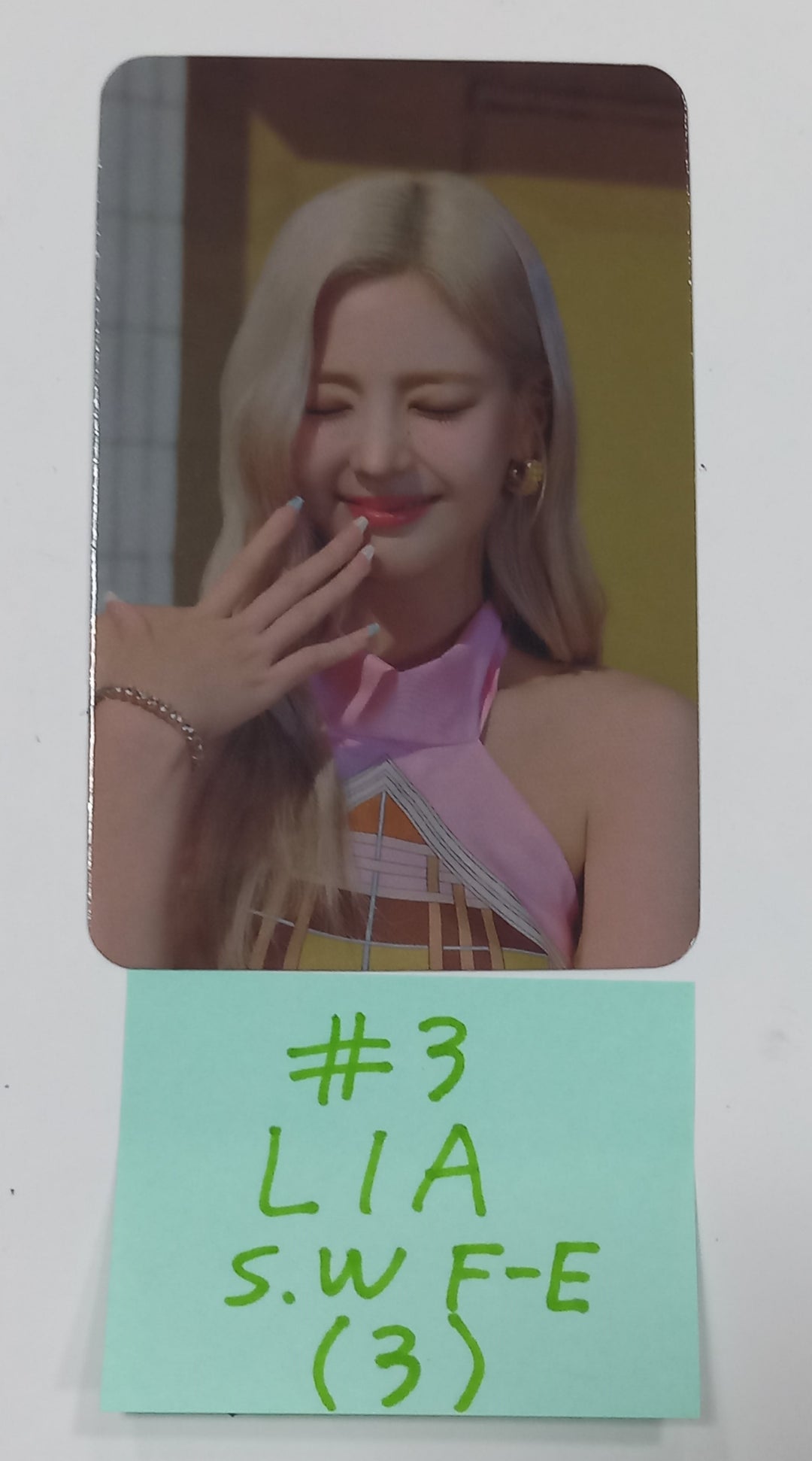 ITZY "KILL MY DOUBT" - Soundwave Fansign Event Photocard Round 4 - HALLYUSUPERSTORE