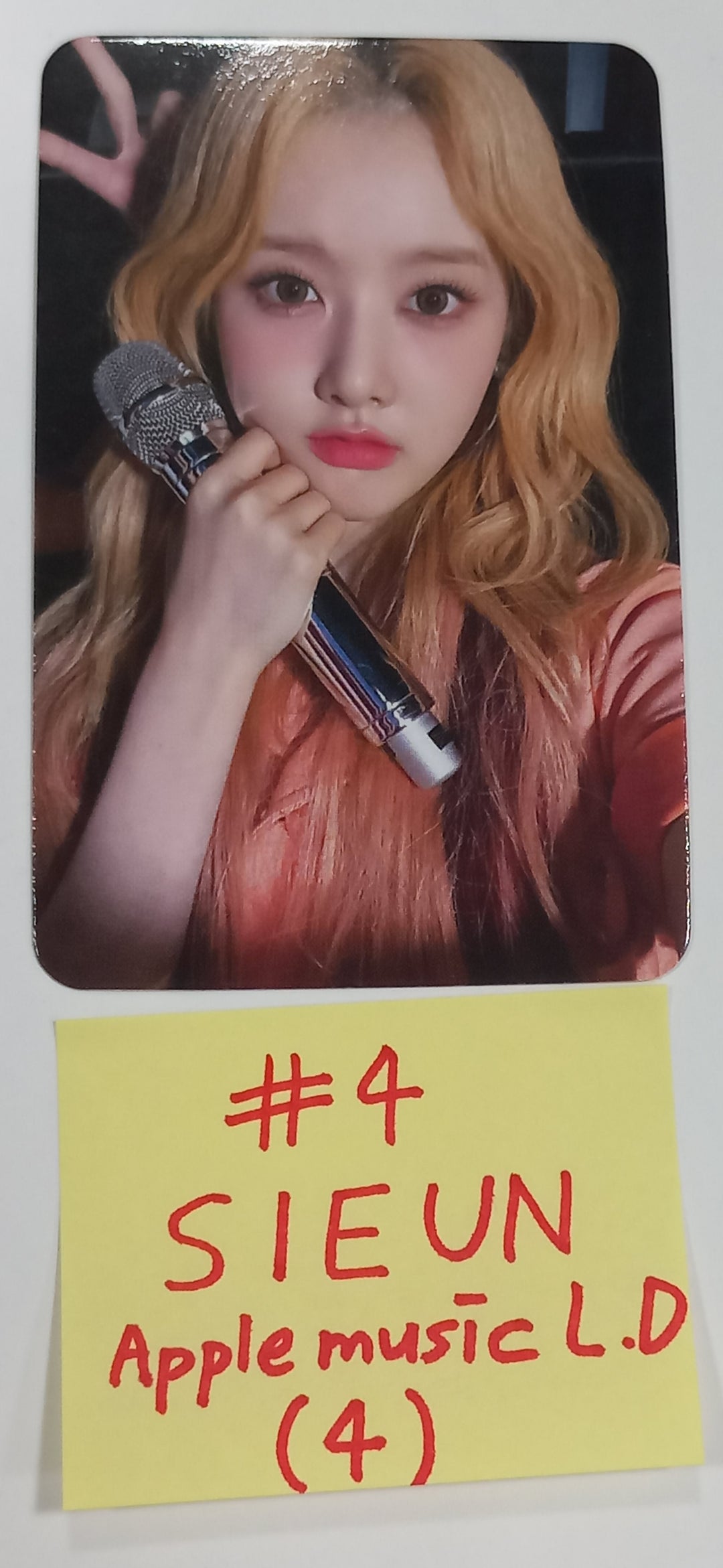 STAYC "TEENFRESH" - Apple Music Lucky Draw Event Photocard - HALLYUSUPERSTORE