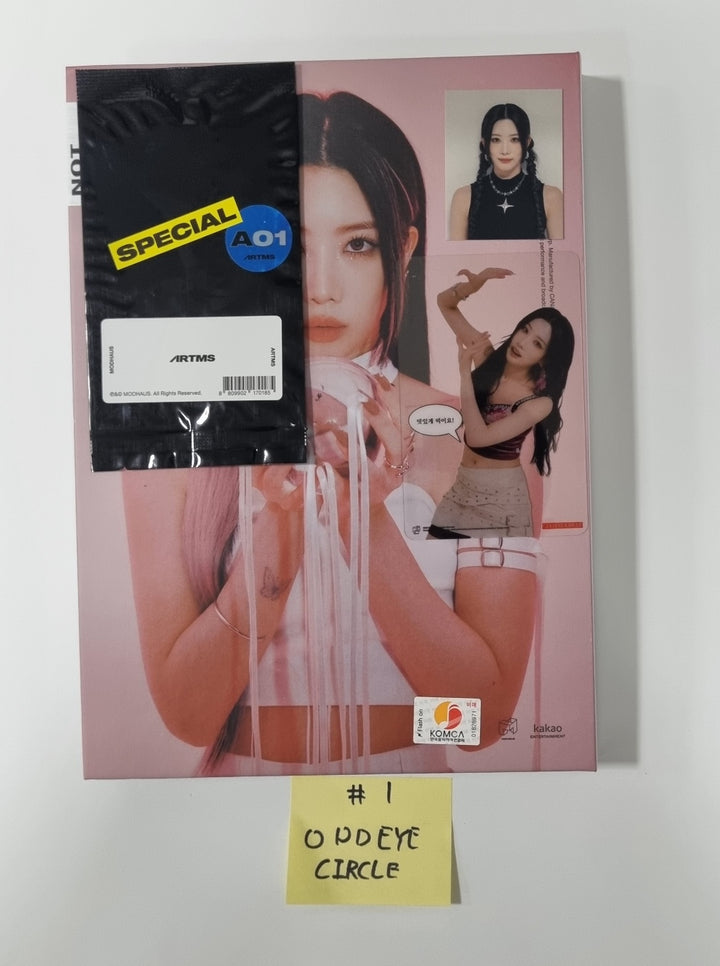 StayC 3rd Mini "TEENFRESH", Jihyo (of Twice) 1st Mini "ZONE", TripleS "LOVElution : MUHAN", Everglow 2nd Single "All My Girls", ODD EYE CIRCLE "Version Up" - Hand Autographed(Signed) Promo Album [23.08.21] - HALLYUSUPERSTORE