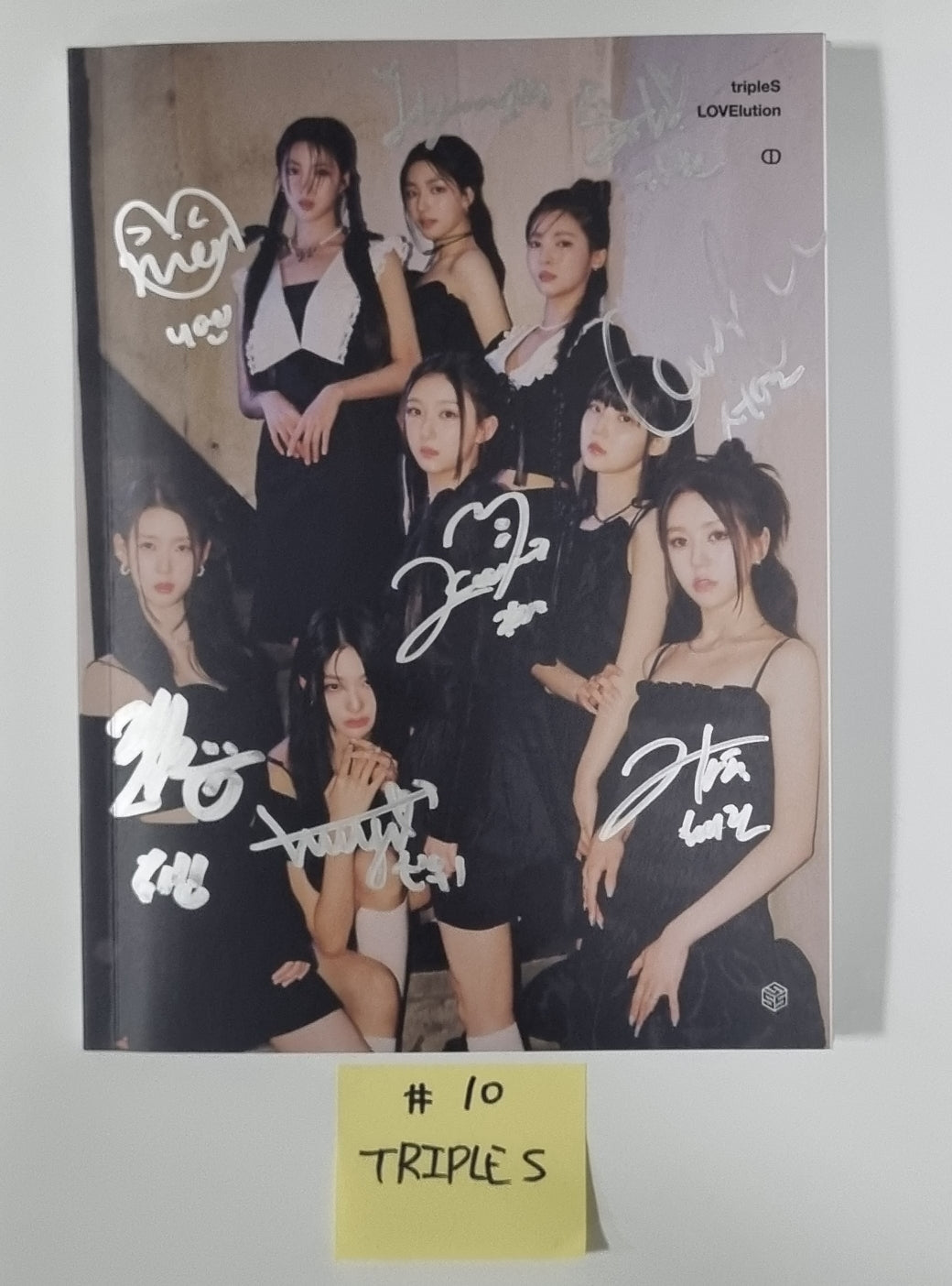 StayC 3rd Mini "TEENFRESH", Jihyo (of Twice) 1st Mini "ZONE", TripleS "LOVElution : MUHAN", Everglow 2nd Single "All My Girls", ODD EYE CIRCLE "Version Up" - Hand Autographed(Signed) Promo Album [23.08.21] - HALLYUSUPERSTORE