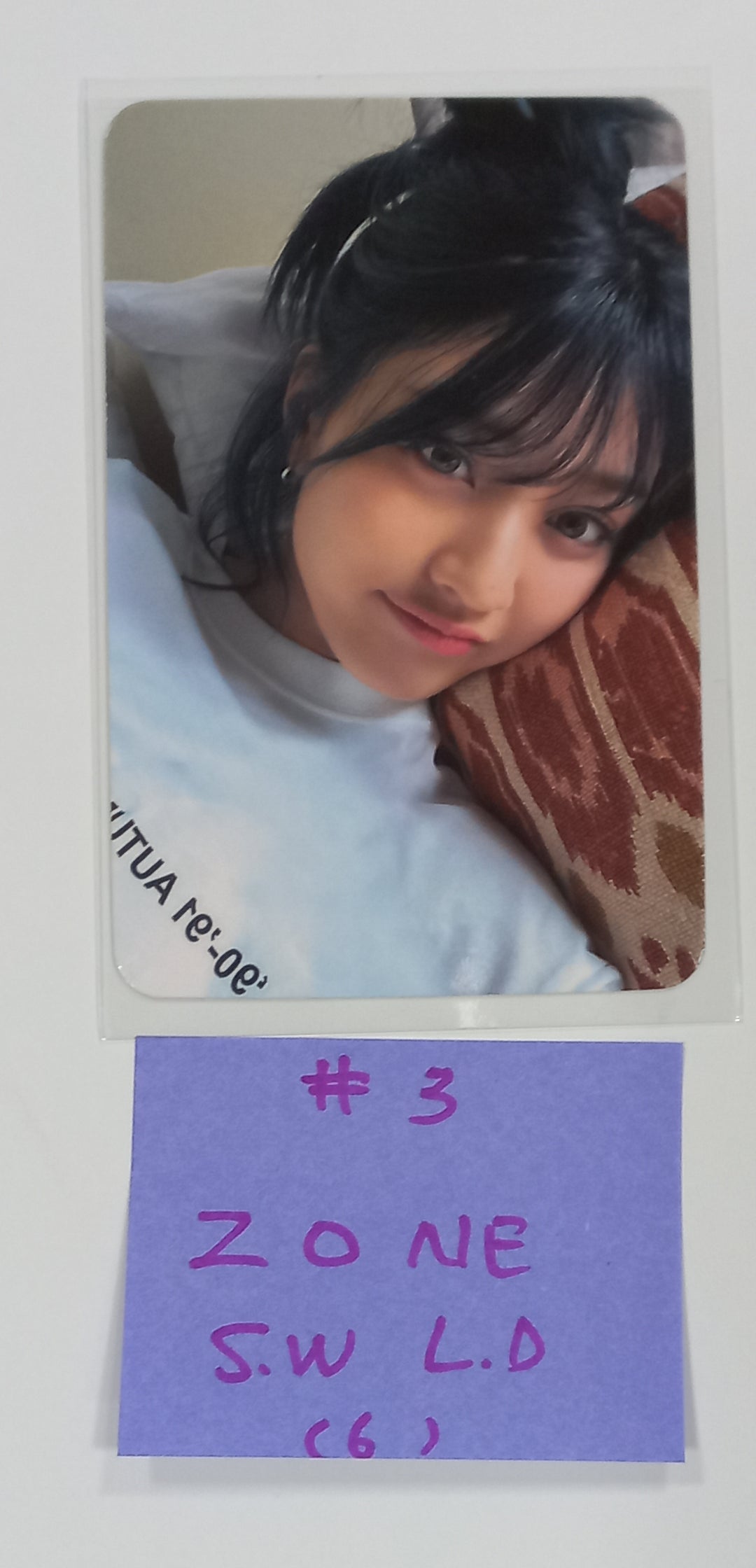 JIHYO "ZONE" 1st Mini Album - Soundwave Lucky Draw Event Photocard &amp; 2 Cut Photo [23.08.21] - HALLYUSUPERSTORE