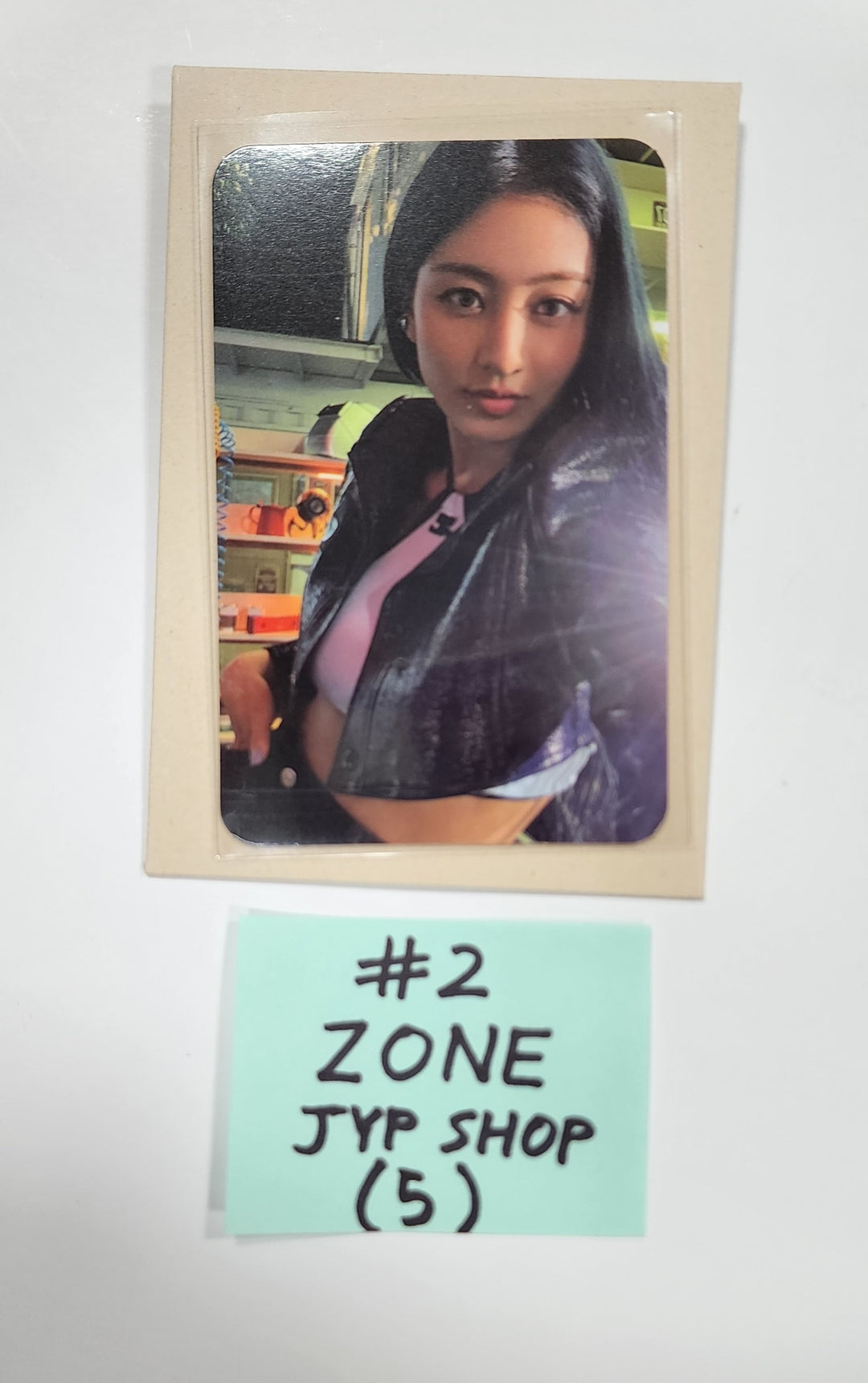 JIHYO "ZONE" 1st Mini Album -  JYP Shop Pre-Order Benefit Photocard [Digipack Ver.] [23.08.23] - HALLYUSUPERSTORE