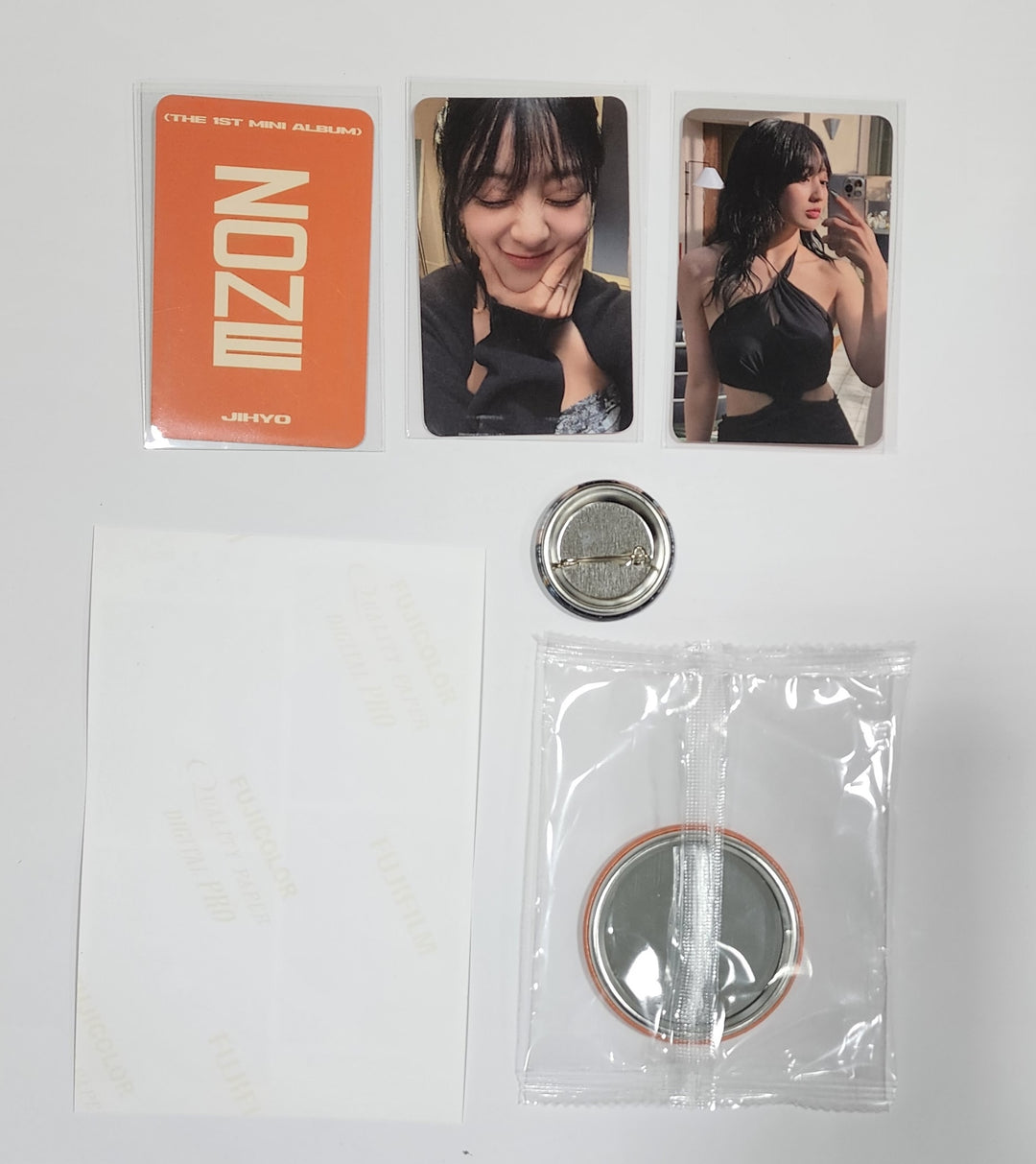 JIHYO "ZONE" 1st Mini Album -  Everline Lucky Draw Event Photocard, 4 Cut Photo, Pin Button, Can Mirror [23.08.23] - HALLYUSUPERSTORE