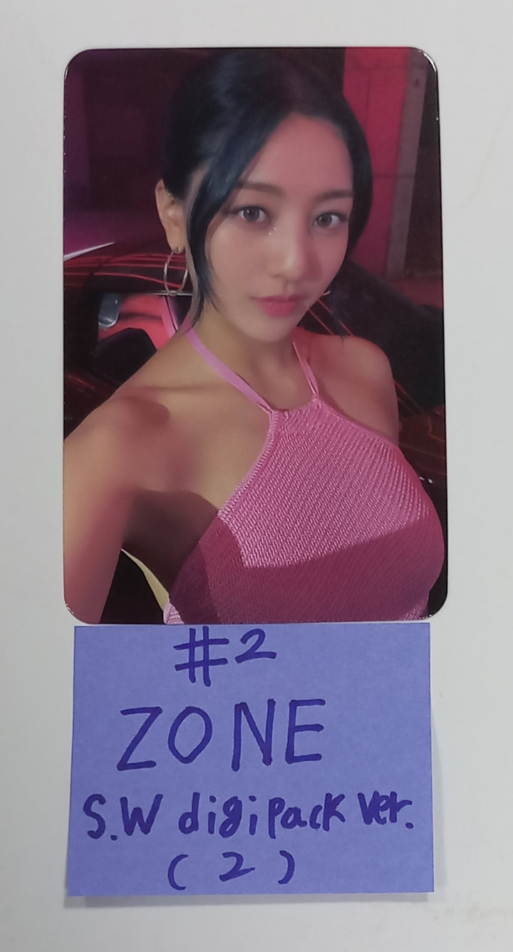 JIHYO "ZONE" 1st Mini Album -  Soundwave Pre-Order Benefit Photocard [Digipack Ver.] [23.08.24] - HALLYUSUPERSTORE