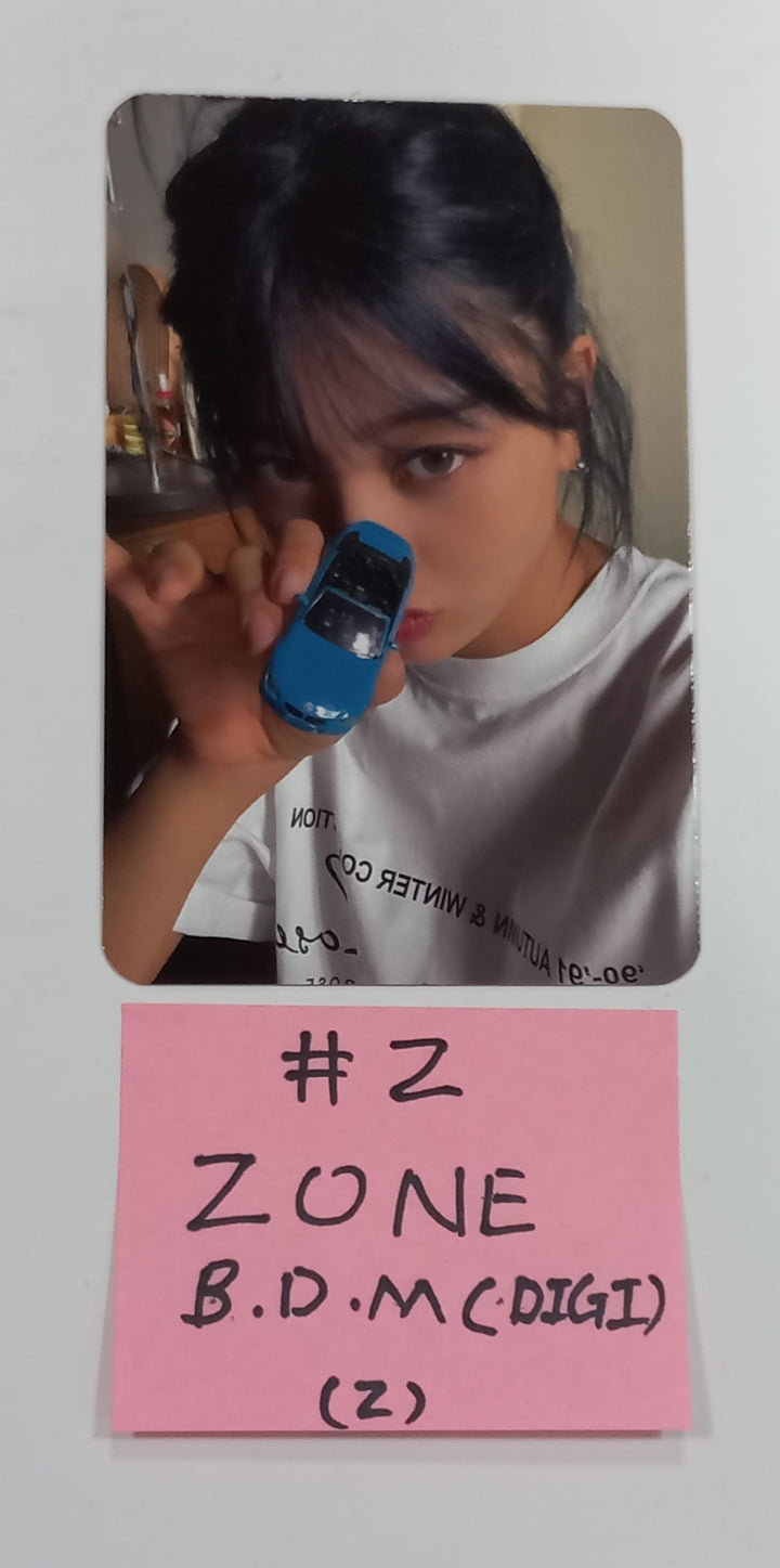 JIHYO "ZONE" 1st Mini Album -  Blue Dream Media Pre-Order Benefit Photocard [Digipack Ver.] [23.08.25] - HALLYUSUPERSTORE