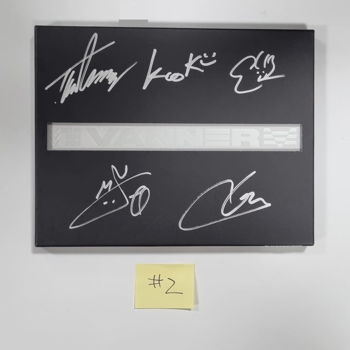 VANNER "VENI VIDI VICI" - Hand Autographed(Signed) Promo Album [23.08.25] - HALLYUSUPERSTORE