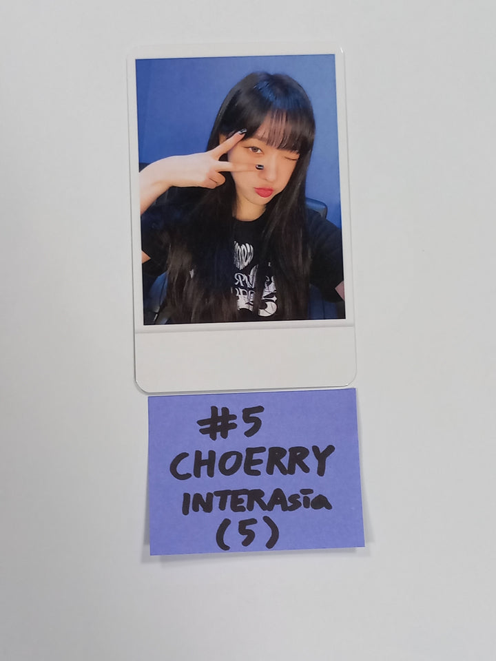 ODD EYE CIRCLE "Version Up"- Inter Asia Fansign Event Polaroid Type Photocard [23.08.30] - HALLYUSUPERSTORE