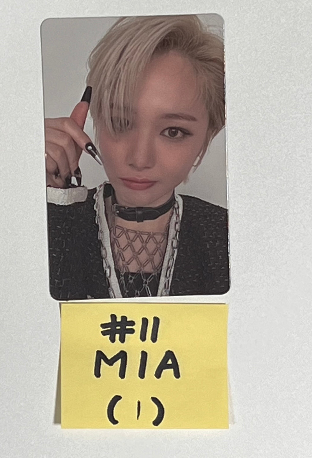 Everglow "ALL MY GIRLS" - Official Photocard [Restocked] [23.08.31] - HALLYUSUPERSTORE
