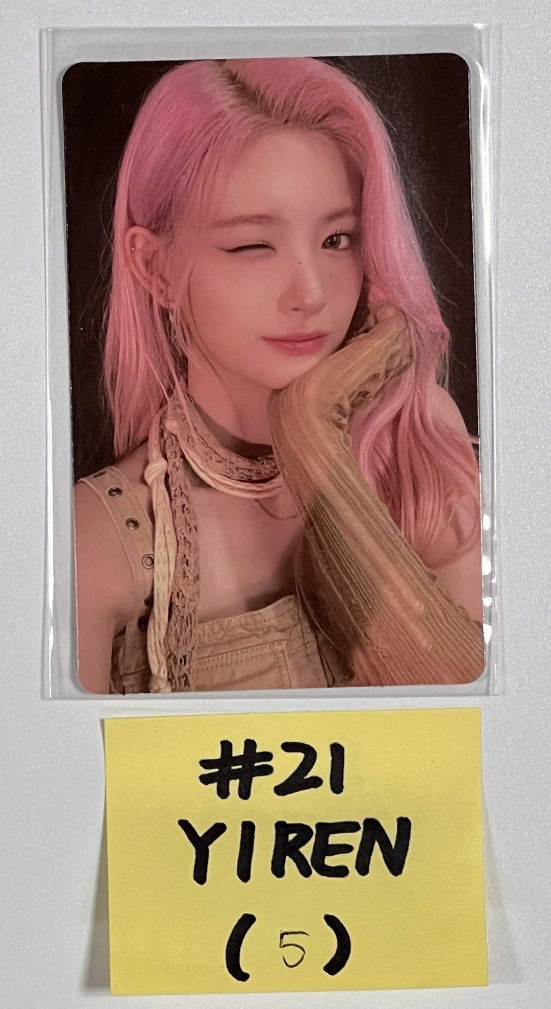 Everglow "ALL MY GIRLS" - Official Photocard [Restocked] [23.08.31] - HALLYUSUPERSTORE