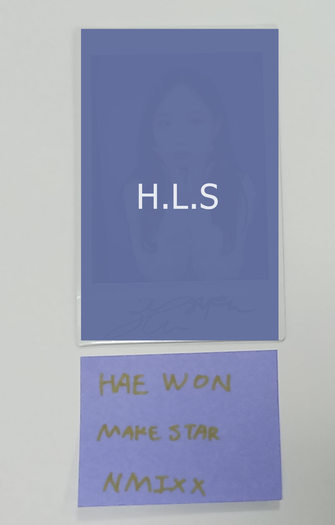 Haewon (Of NMIXX) "A Midsummer NMIXX’s Dream" - Hand Autographed(Signed) Polaroid [23.09.04] - HALLYUSUPERSTORE