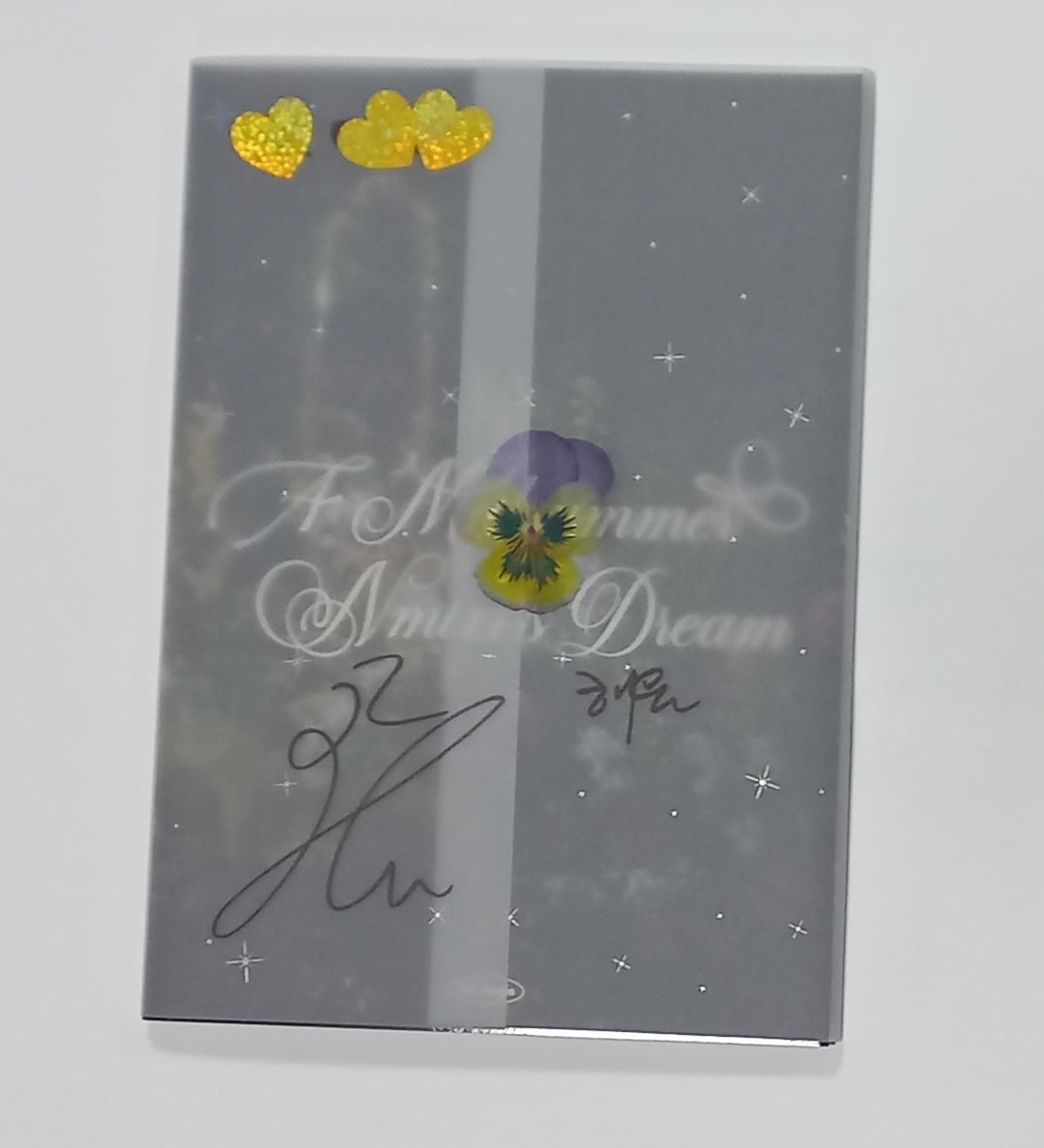 Haewon (Of NMIXX) "A Midsummer NMIXX’s Dream" - Hand Autographed(Signed) Album [23.09.04] - HALLYUSUPERSTORE