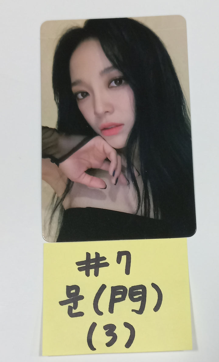 Kim Sejeong "문門" - Official Photocard [Resotcked] [23.09.07] - HALLYUSUPERSTORE