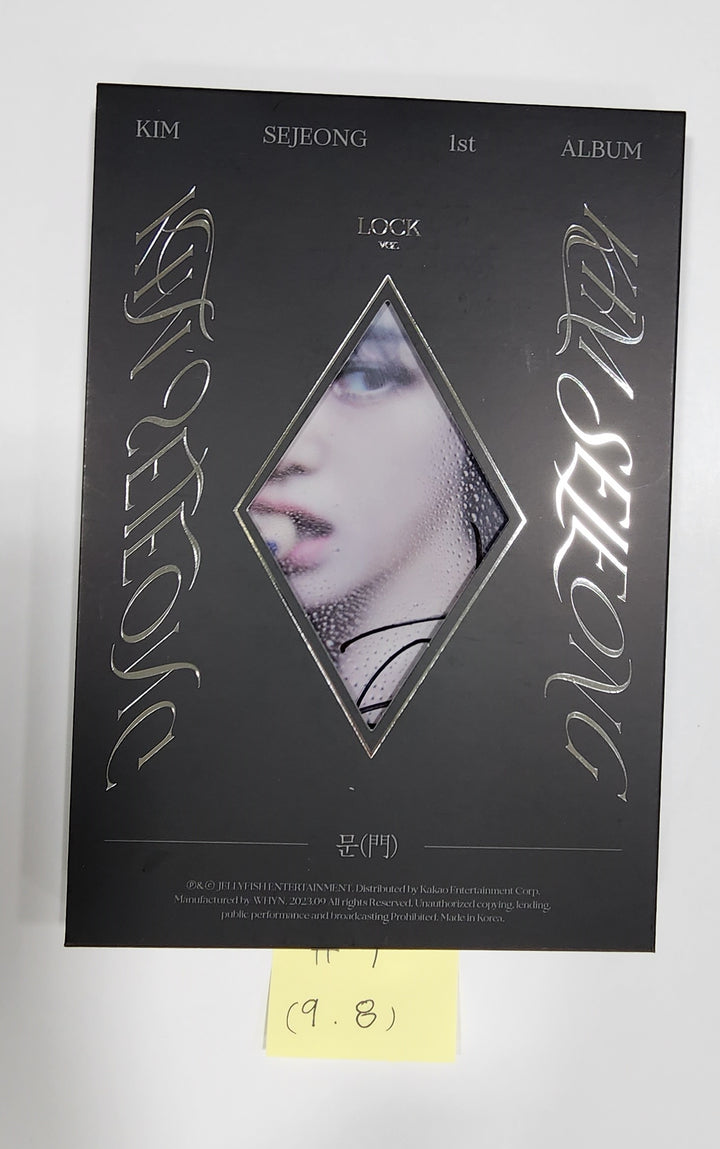 Kimsejeong "문(門)" - Hand Autographed(Signed) Promo Album [23.09.08] - HALLYUSUPERSTORE