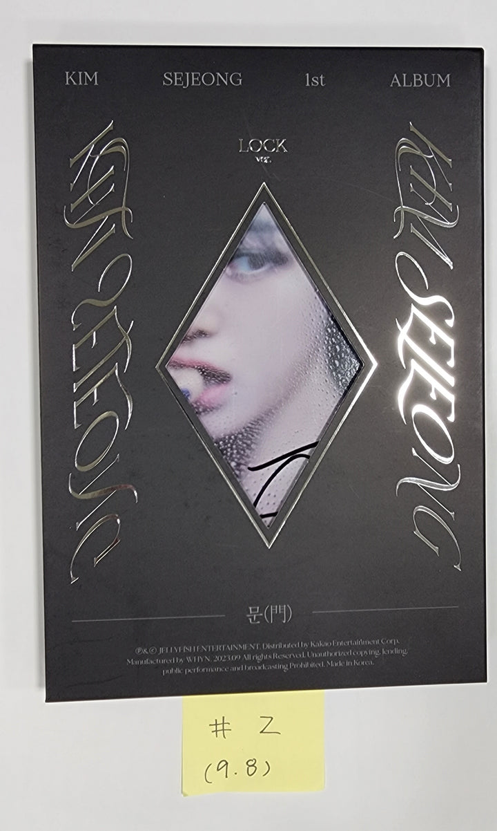 Kimsejeong "문(門)" - Hand Autographed(Signed) Promo Album [23.09.08] - HALLYUSUPERSTORE