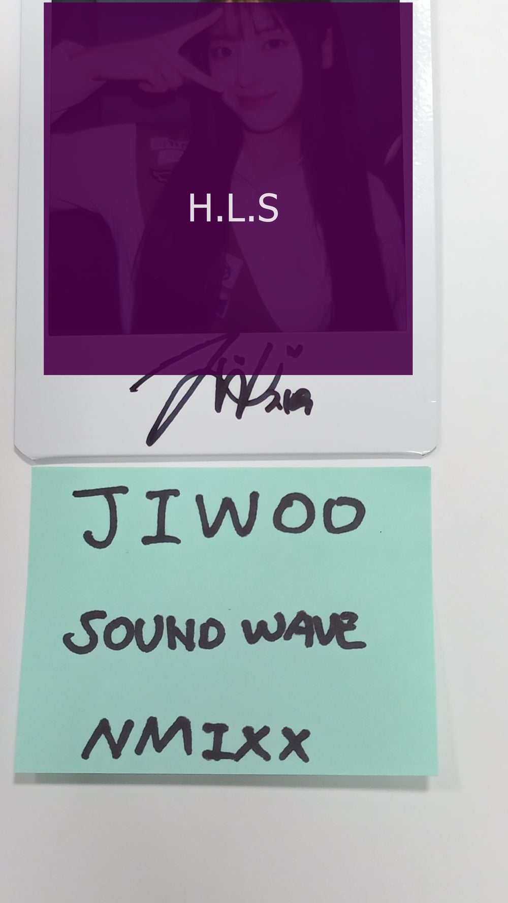 JIWOO (Of NMIXX) "A Midsummer NMIXX’s Dream" - Hand Autographed(Signed) Polaroid [23.09.11] - HALLYUSUPERSTORE