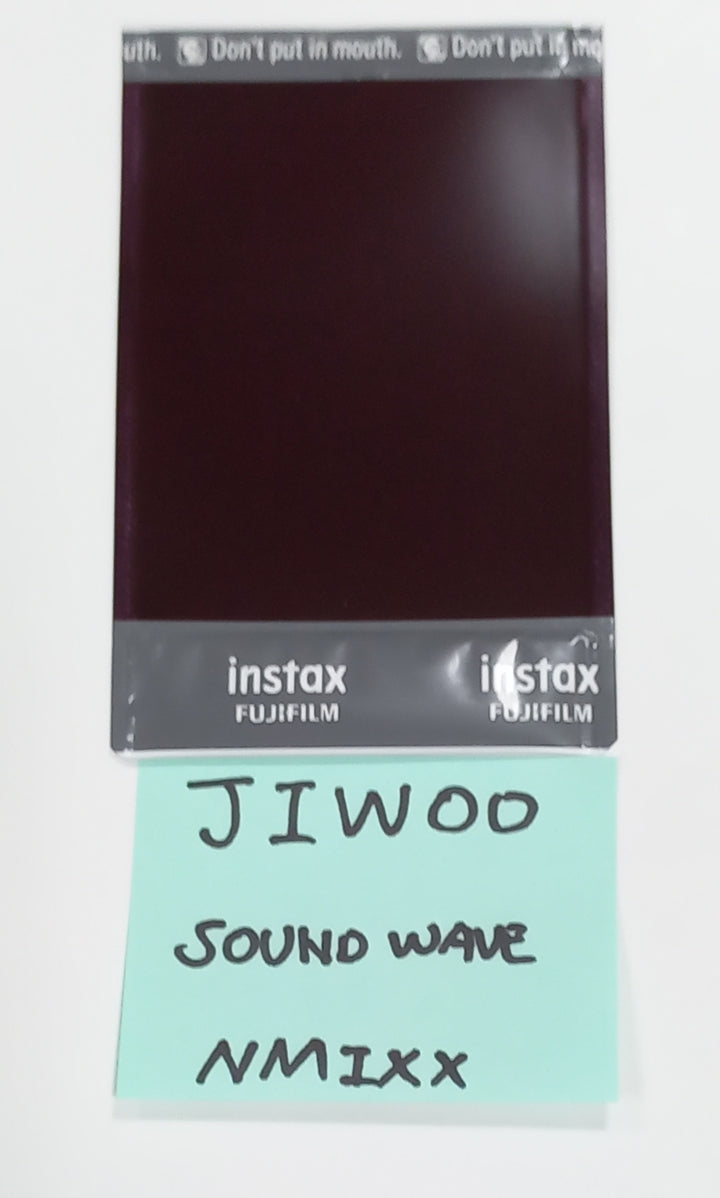 JIWOO (Of NMIXX) "A Midsummer NMIXX’s Dream" - Hand Autographed(Signed) Polaroid [23.09.11] - HALLYUSUPERSTORE