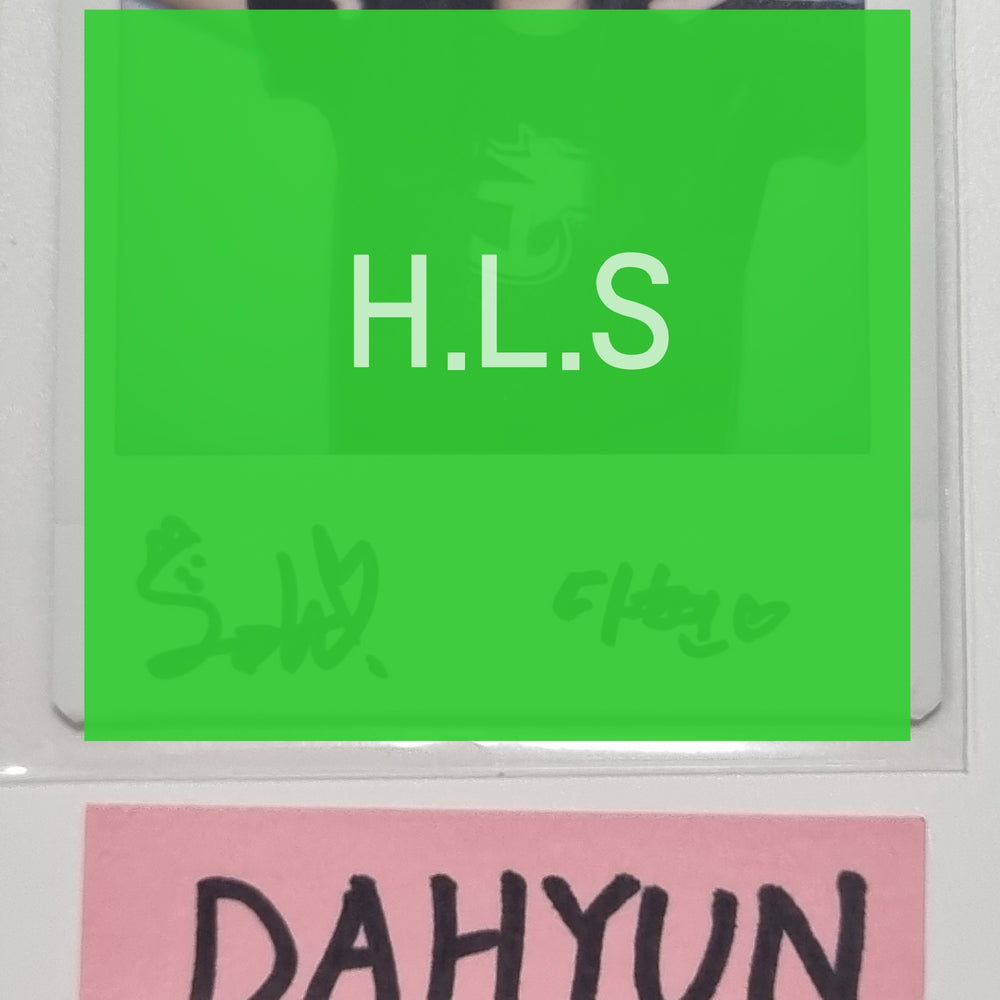 DAHYUN (Of TripleS) "LOVElution : MUHAN" - Hand Autographed(Signed) Polaroid [23.09.13] - HALLYUSUPERSTORE