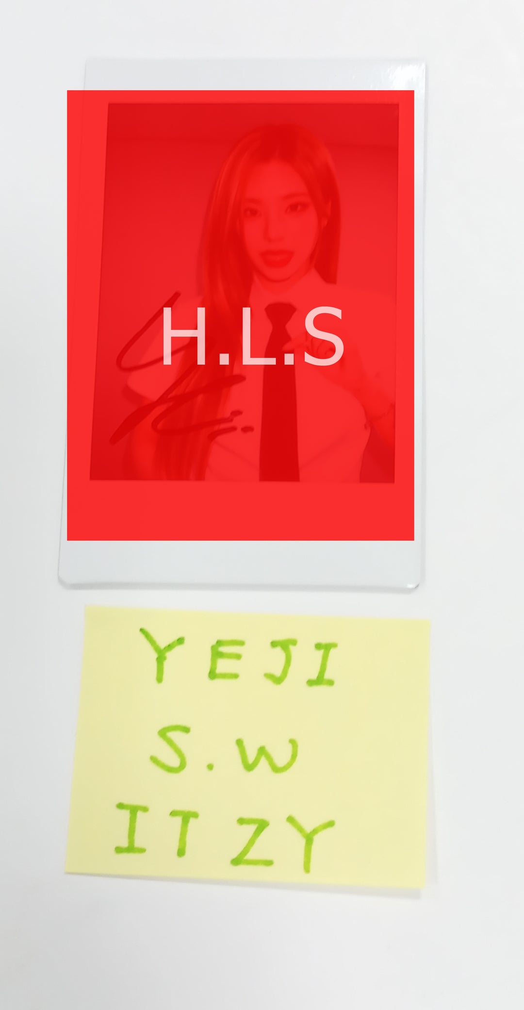 YEJI (Of ITZY) 'KILL MY DOUBT'  - Hand Autographed(Signed) Polaroid [23.09.14] - HALLYUSUPERSTORE