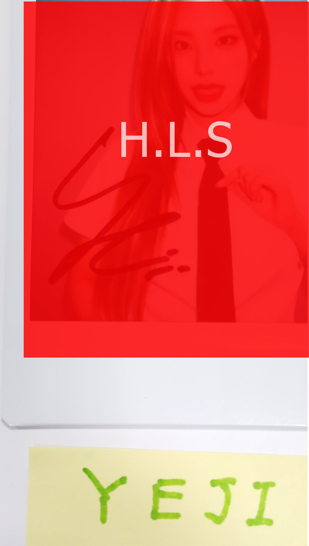YEJI (Of ITZY) 'KILL MY DOUBT'  - Hand Autographed(Signed) Polaroid [23.09.14] - HALLYUSUPERSTORE