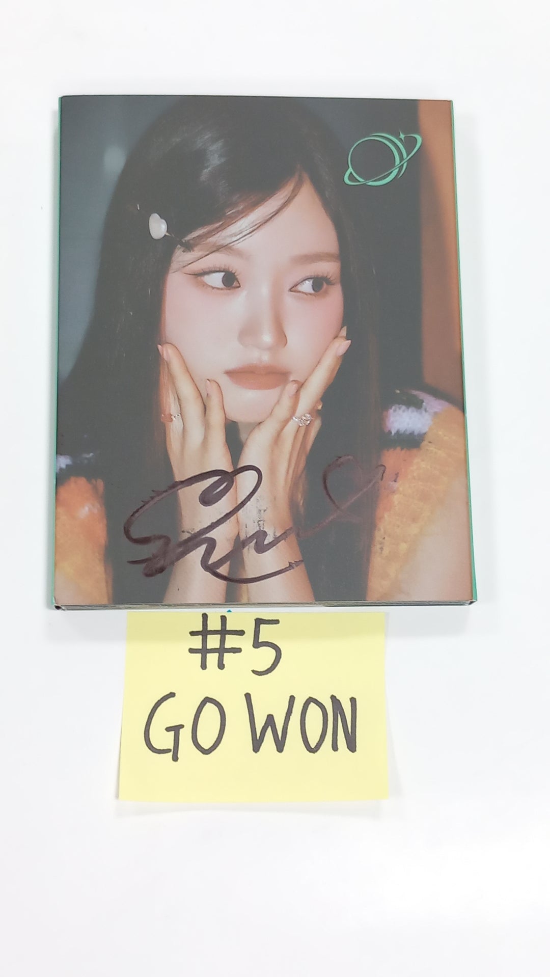 Loossemble "Loossemble" - Hand Autographed(Signed) album [EVER MUSIC ALBUM Ver.] [23.09.19] - HALLYUSUPERSTORE