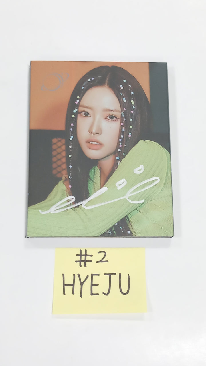Loossemble "Loossemble" - Hand Autographed(Signed) album [EVER MUSIC ALBUM Ver.] [23.09.19] - HALLYUSUPERSTORE