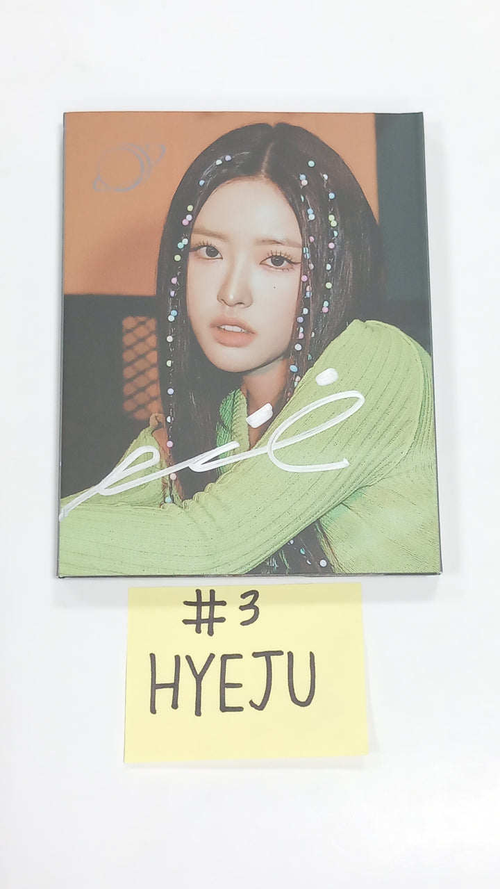 Loossemble "Loossemble" - Hand Autographed(Signed) album [EVER MUSIC ALBUM Ver.] [23.09.19] - HALLYUSUPERSTORE